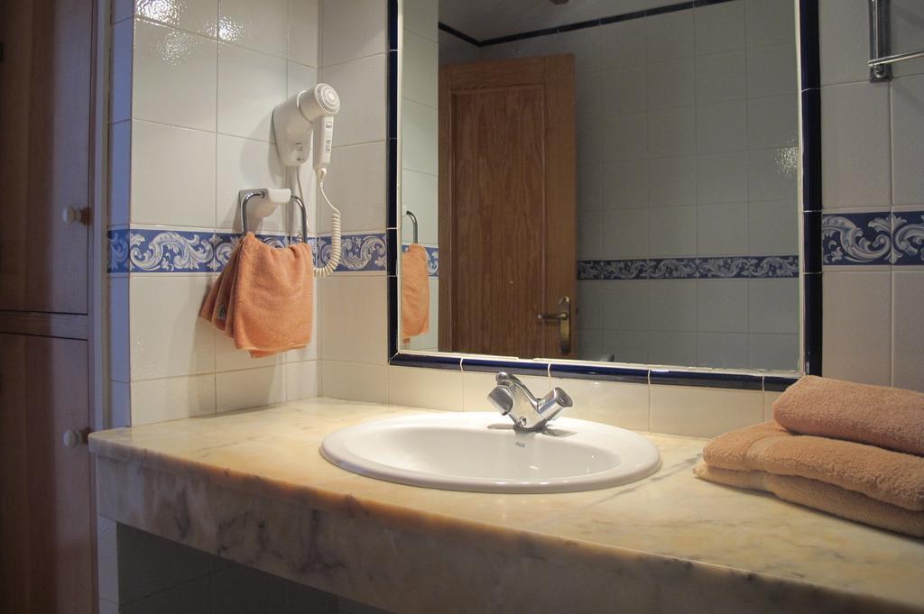 Astbury Apartments Ses Basses เอสกาโล ภายนอก รูปภาพ